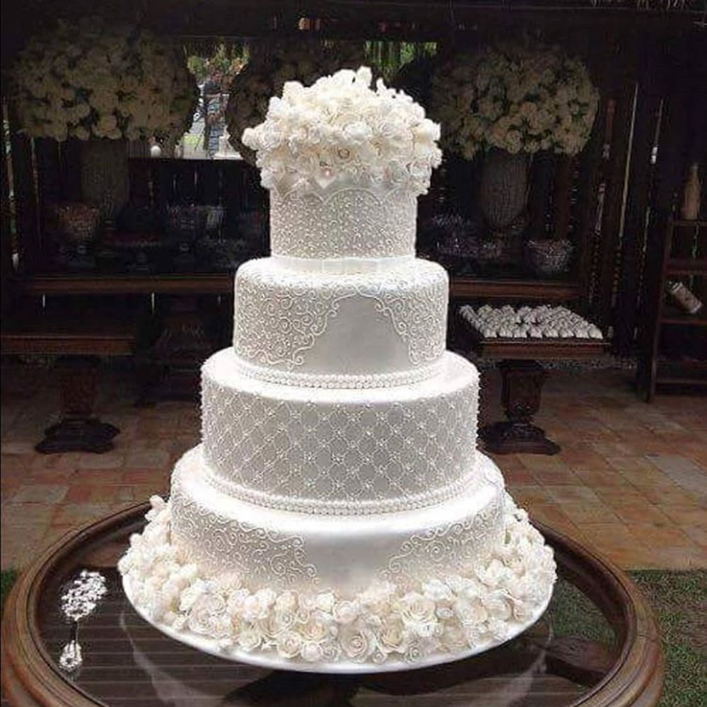 bolo de casamento com vários andares